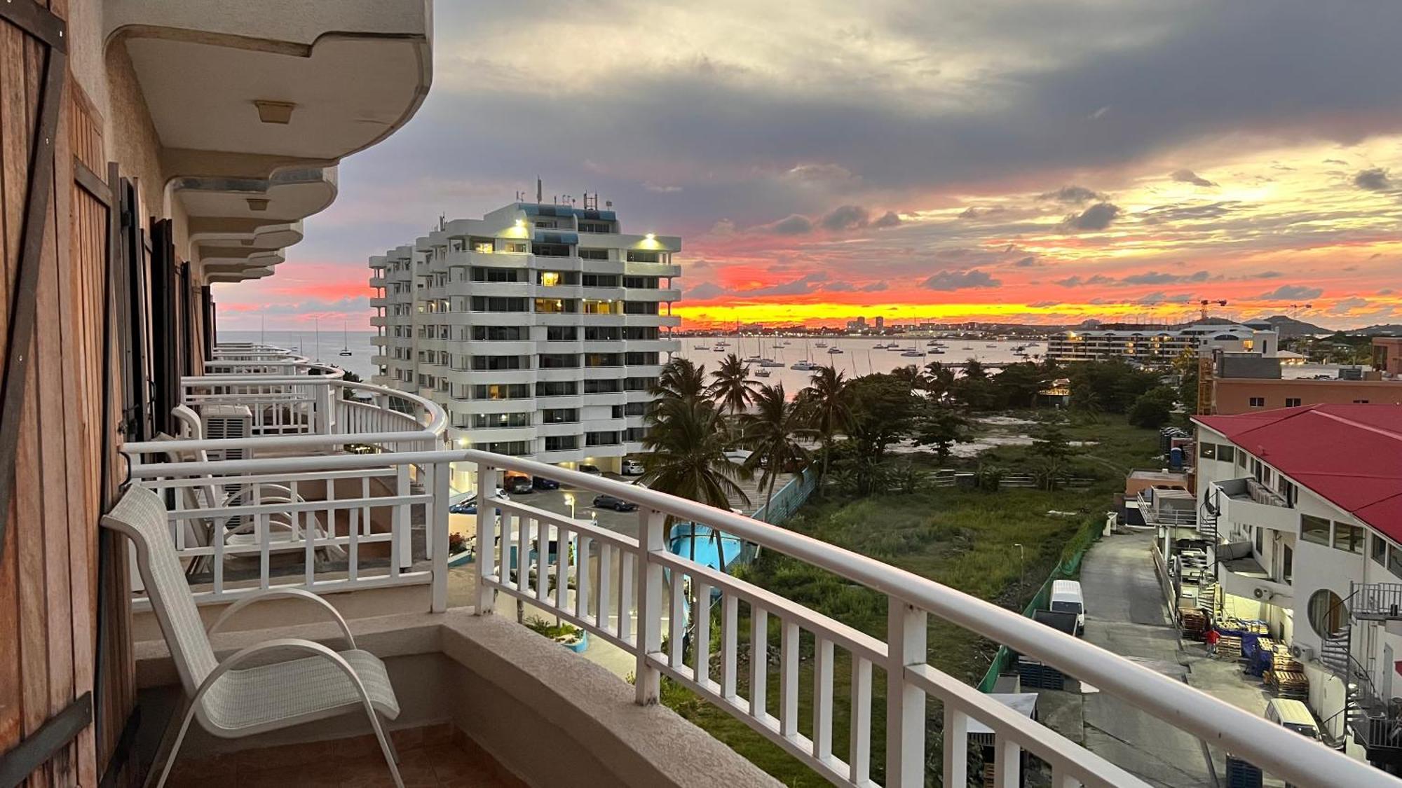 Simpson Bay Suites Exteriör bild